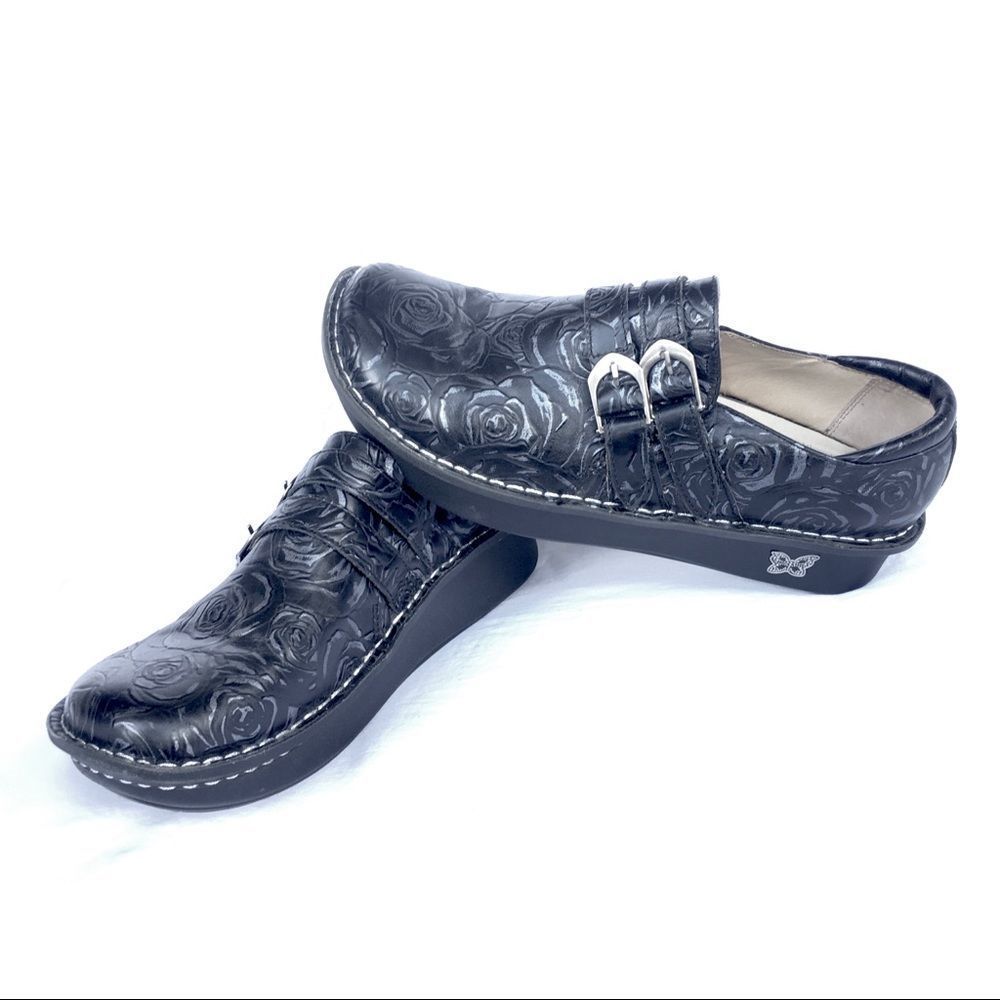 Alegria Alli black silver rose embossed leather wedge clogs size 41